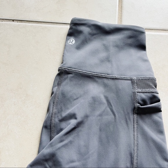 Lululemon High Rise Grey Leggings with Mesh Detailing - Picture 5 of 12